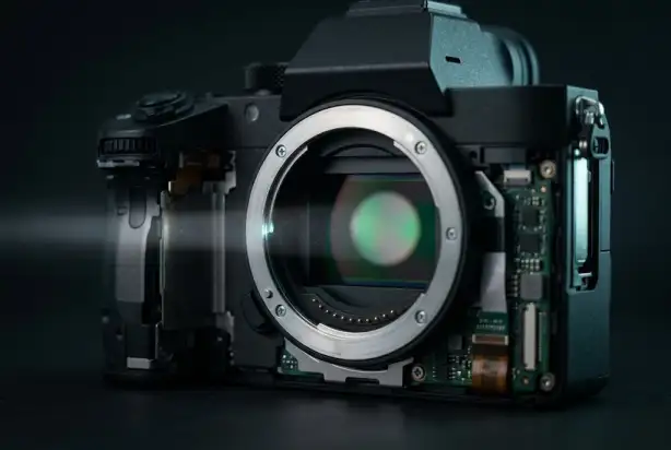 How Does a Digital Camera Sensor Make a Photo?